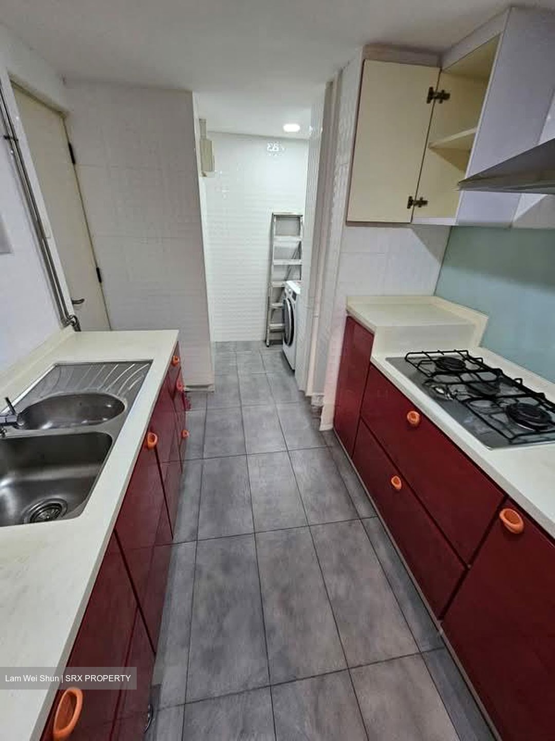 International Plaza (D2), Apartment #570585321